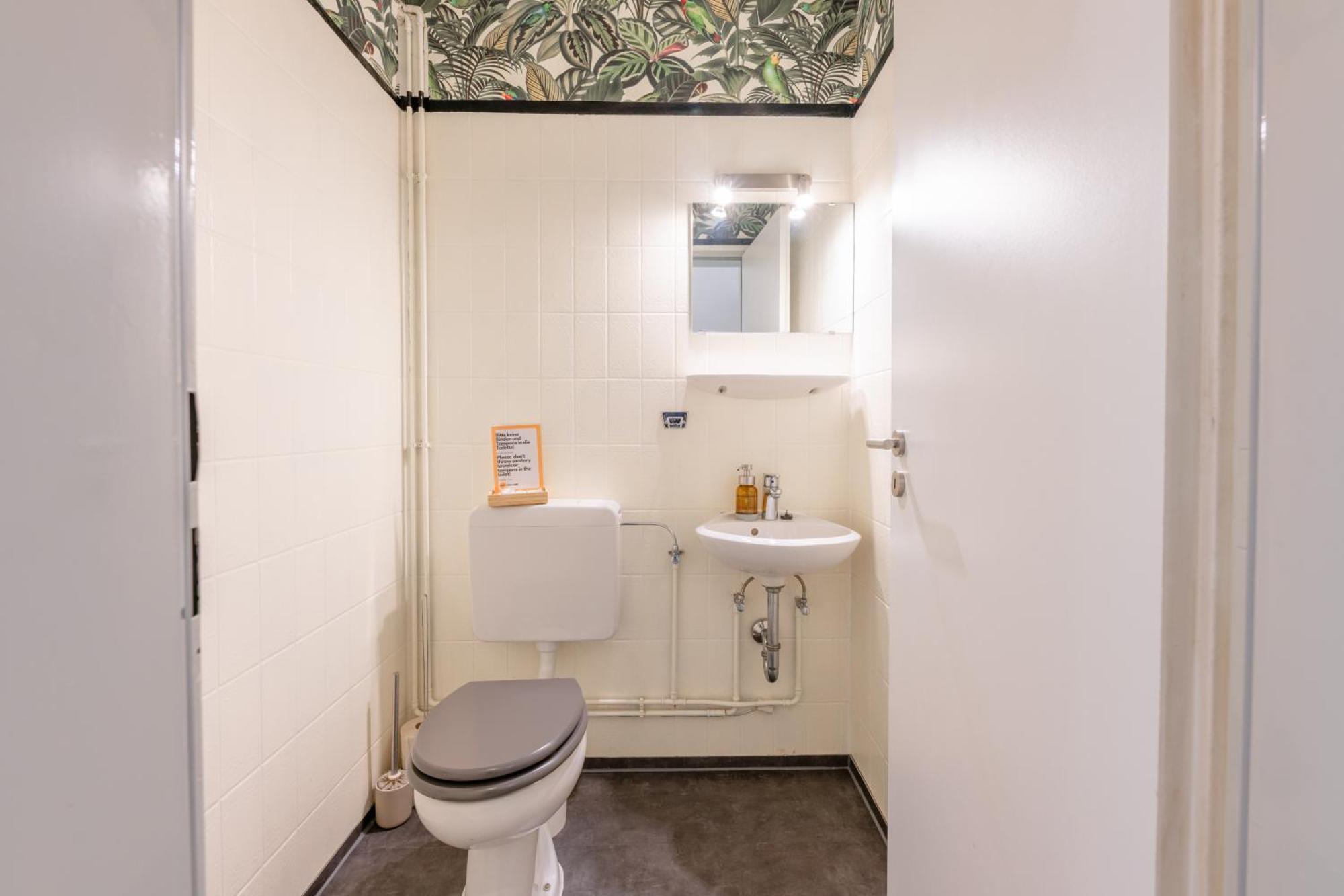 Stay Awesome - Urban Jungle Apartment Zentral, Wilhelmshoehe Кассель Экстерьер фото